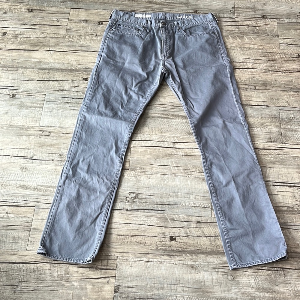 Like New Men’s Gap 100% Cotton Men’s Slim Jeans Size 34x32